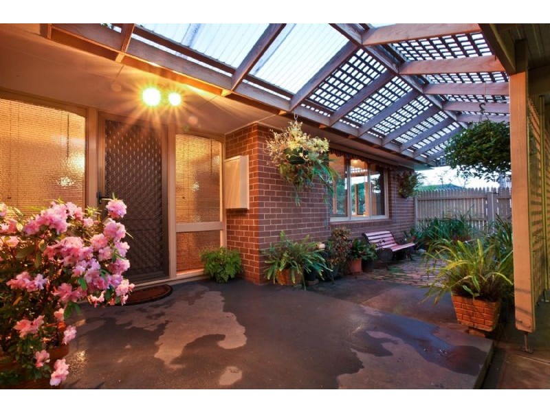 29 Beresford Crescent, Gladstone Park VIC 3043