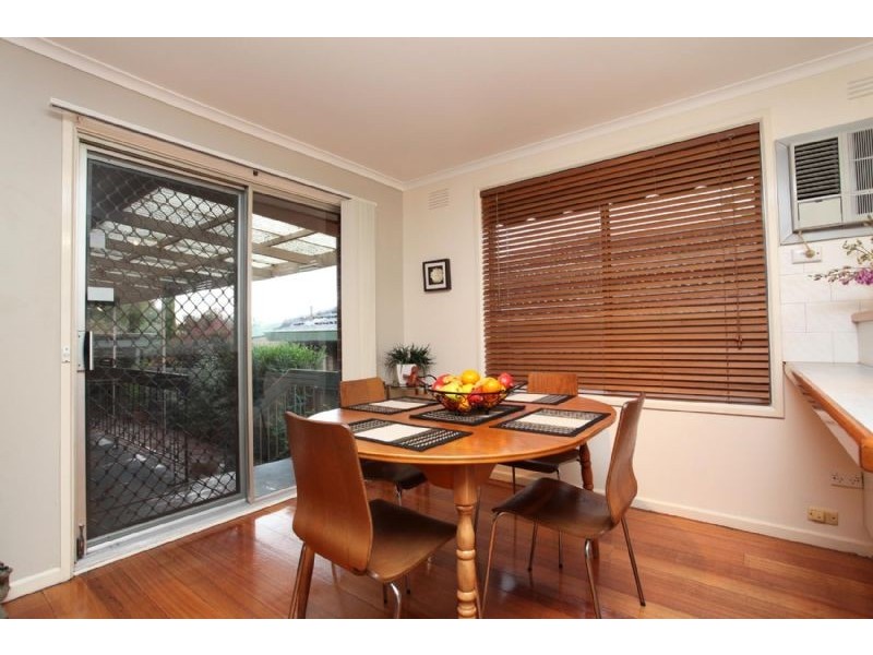 29 Beresford Crescent, Gladstone Park VIC 3043