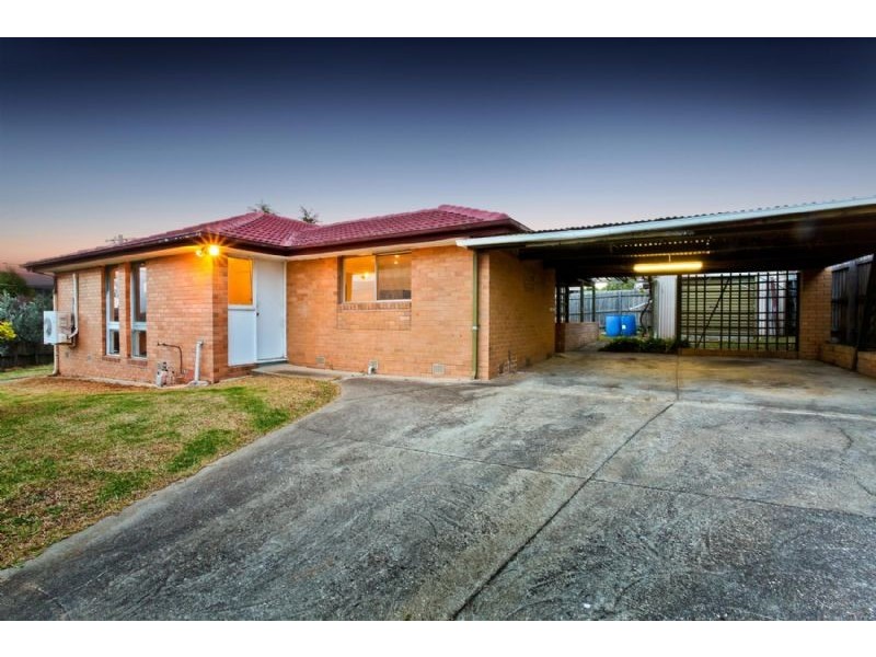 77 Wolverton Drive, Gladstone Park VIC 3043