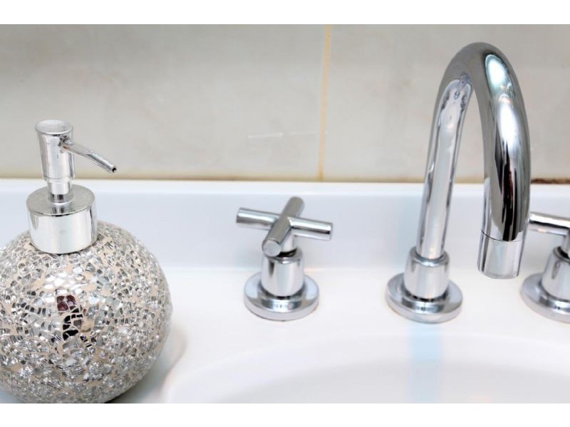 77 Wolverton Drive, Gladstone Park VIC 3043