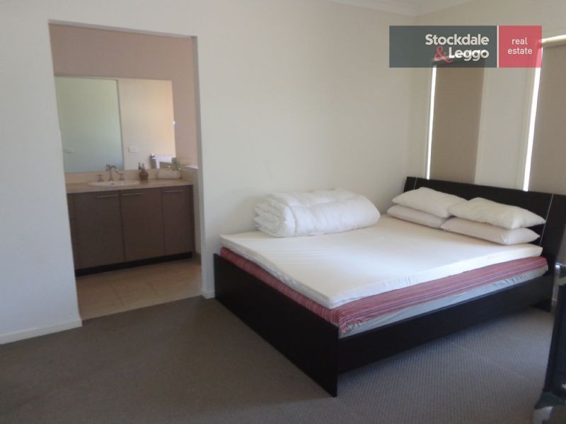 5 Thoresby Circuit, Craigieburn VIC 3064