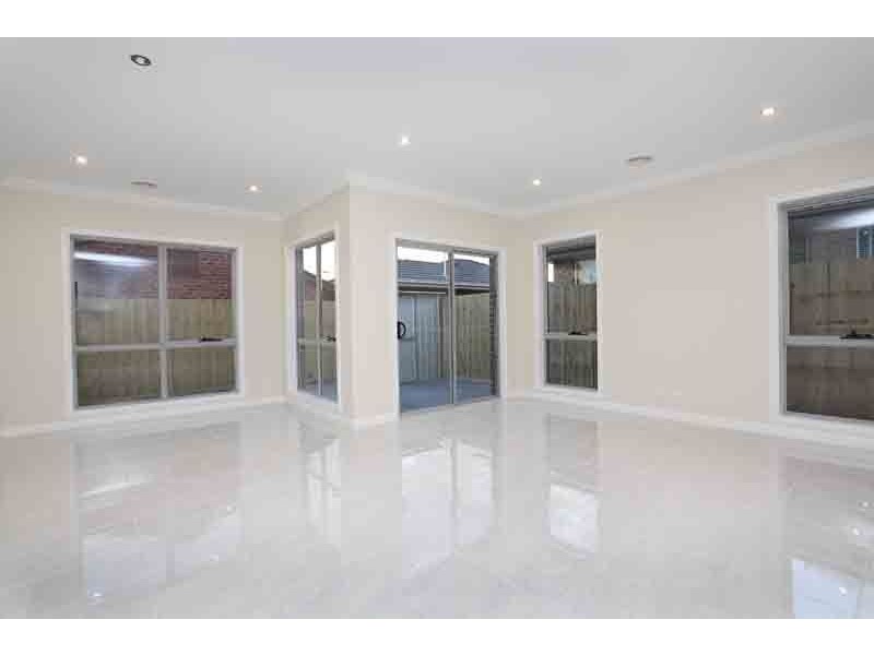 3/27 Waratah Avenue, Tullamarine VIC 3043