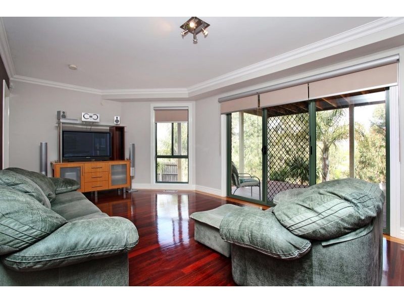 16 Arkley Drive, Greenvale VIC 3059