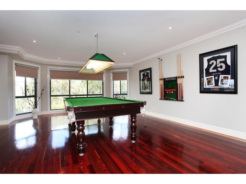 16 Arkley Drive, Greenvale VIC 3059