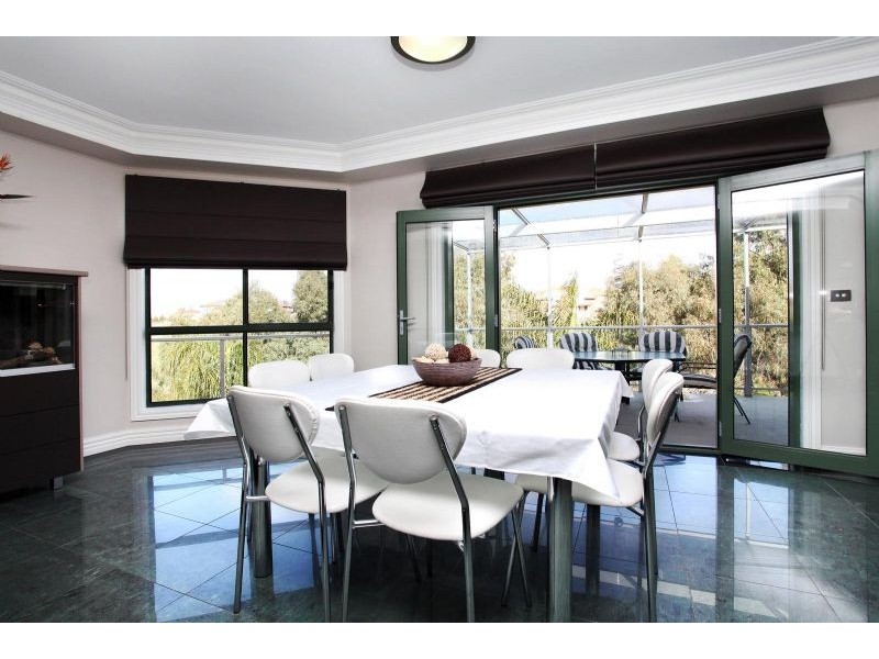 16 Arkley Drive, Greenvale VIC 3059