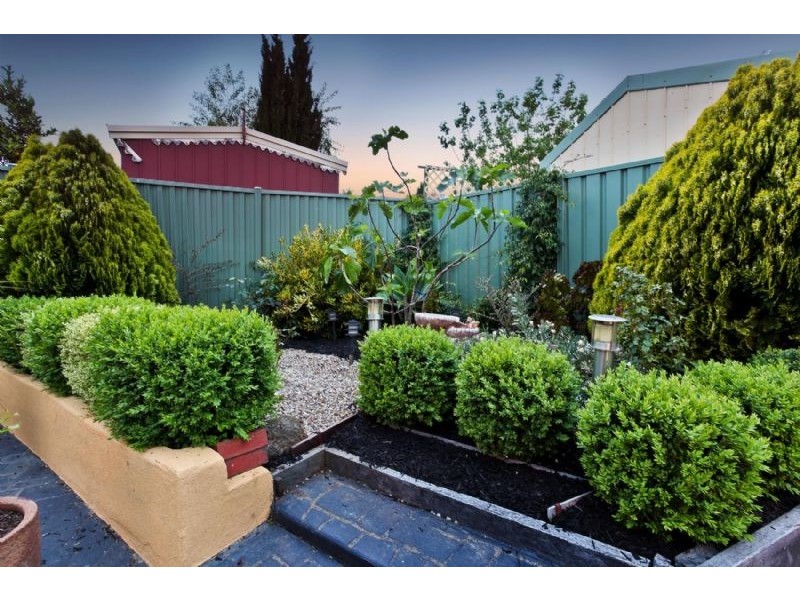 56 Alanbrae Terrace, Attwood VIC 3049