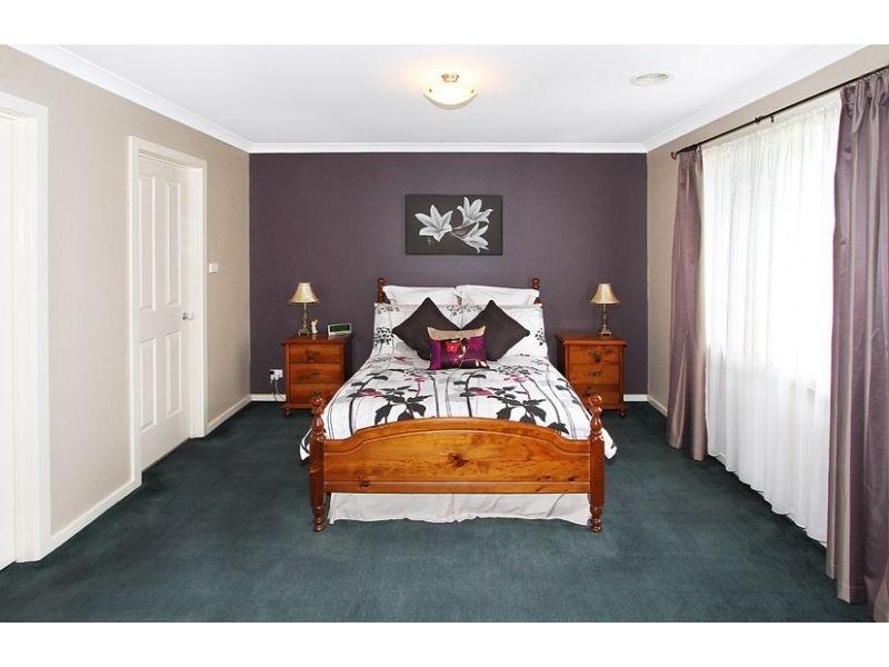 13 Marjon Court, Attwood VIC 3049