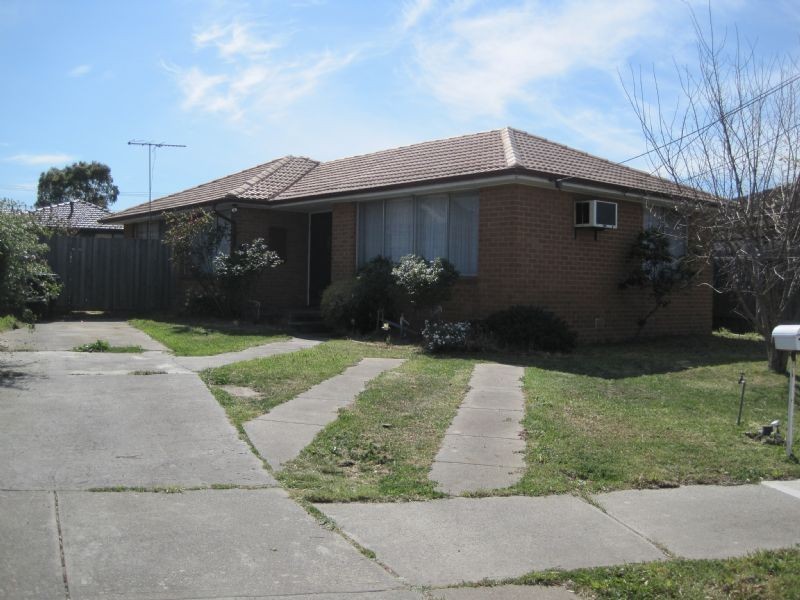 12 Allenby Place, Gladstone Park VIC 3043