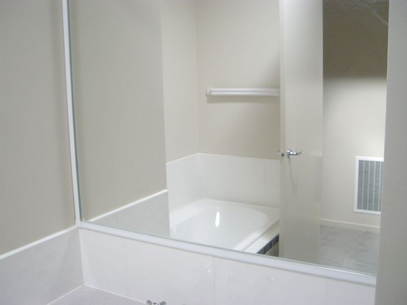24 Hoxton Crescent, Craigieburn VIC 3064