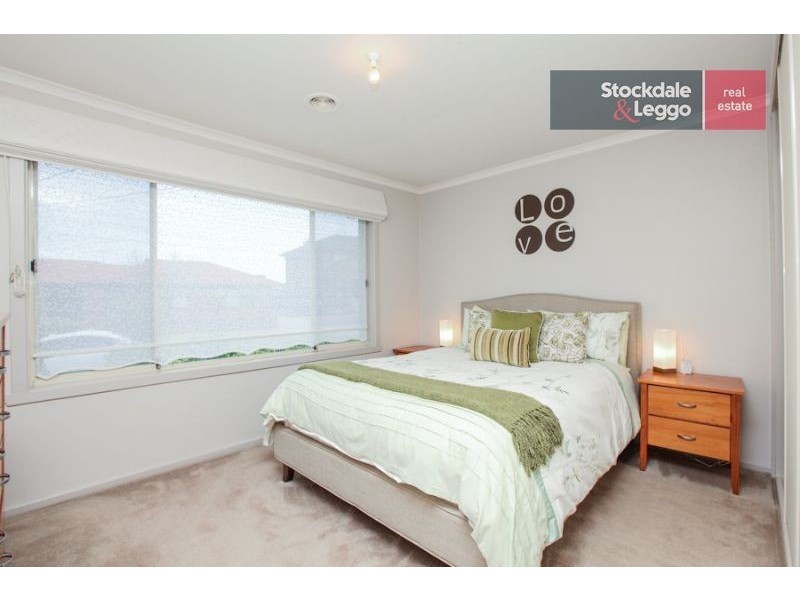 239 Carrick Drive, Gladstone Park VIC 3043