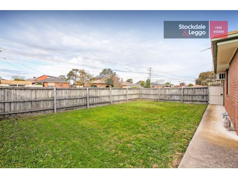 239 Carrick Drive, Gladstone Park VIC 3043