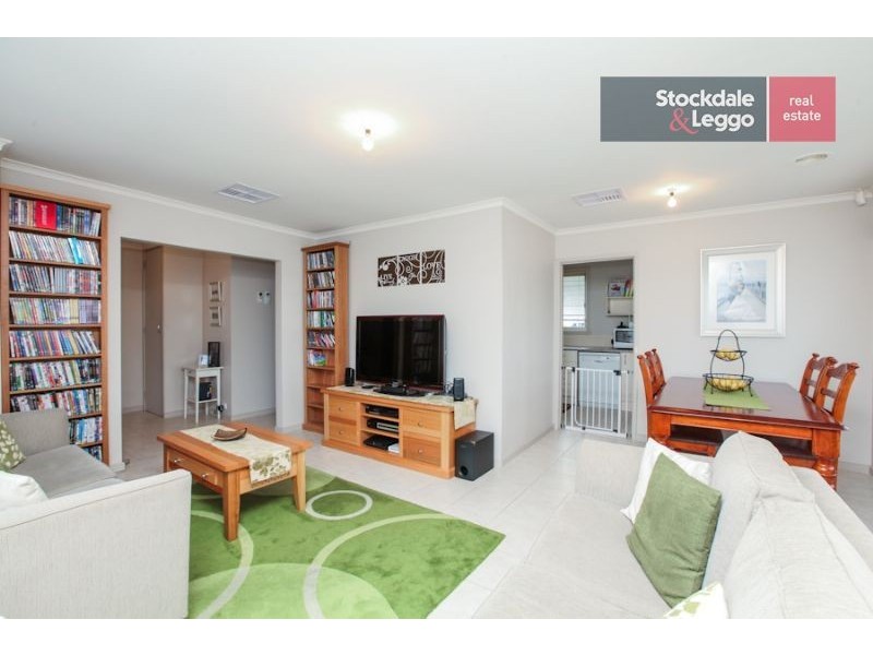 239 Carrick Drive, Gladstone Park VIC 3043