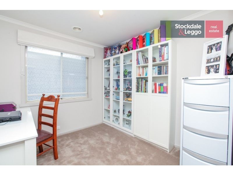 239 Carrick Drive, Gladstone Park VIC 3043