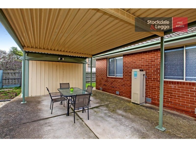239 Carrick Drive, Gladstone Park VIC 3043
