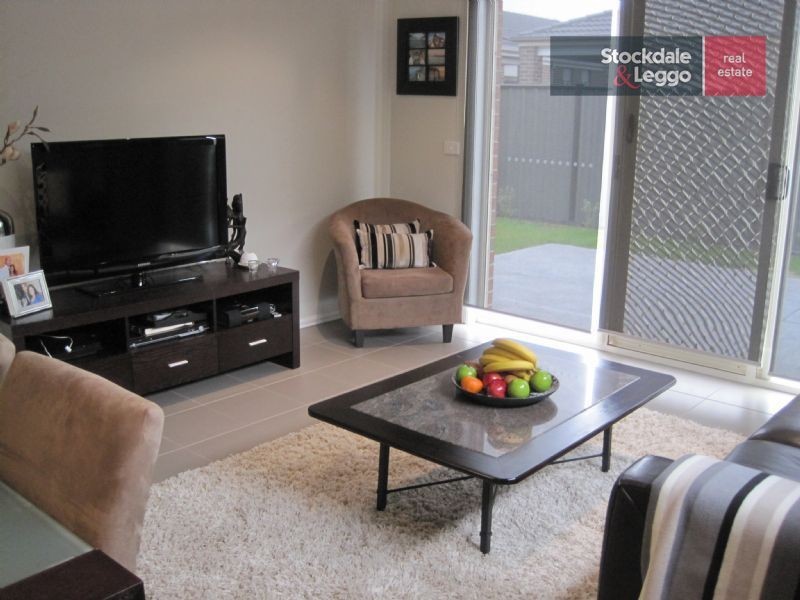 11 Redheugh Street, Craigieburn VIC 3064