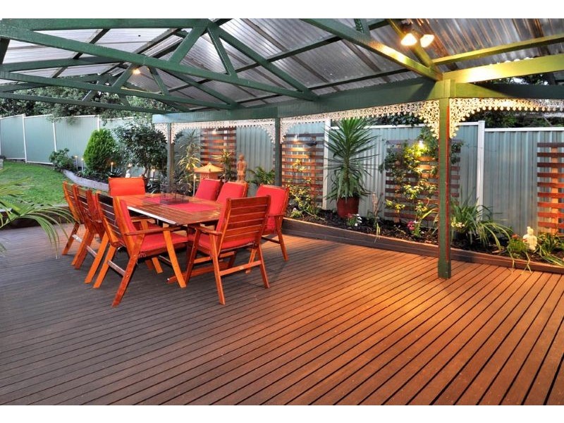 9 Forest Court, Gladstone Park VIC 3043