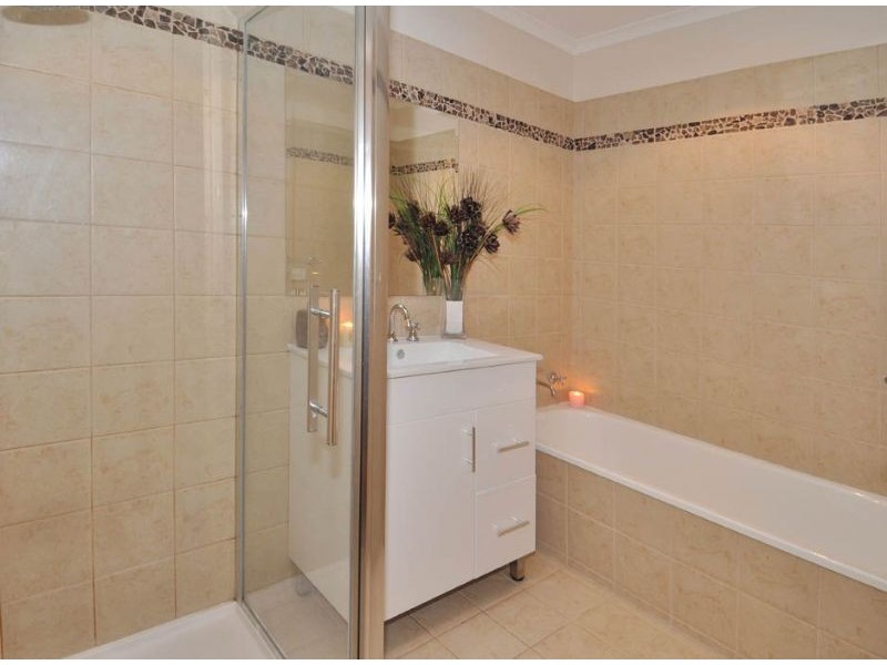 9 Forest Court, Gladstone Park VIC 3043