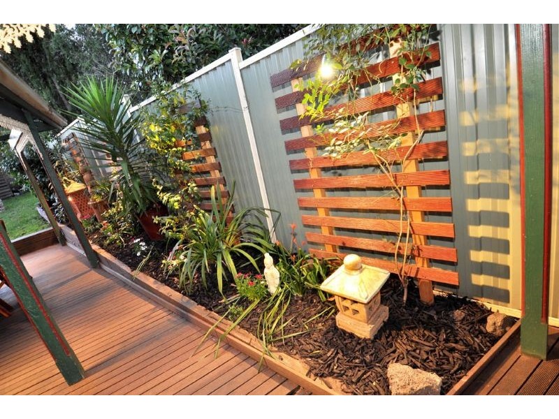 9 Forest Court, Gladstone Park VIC 3043