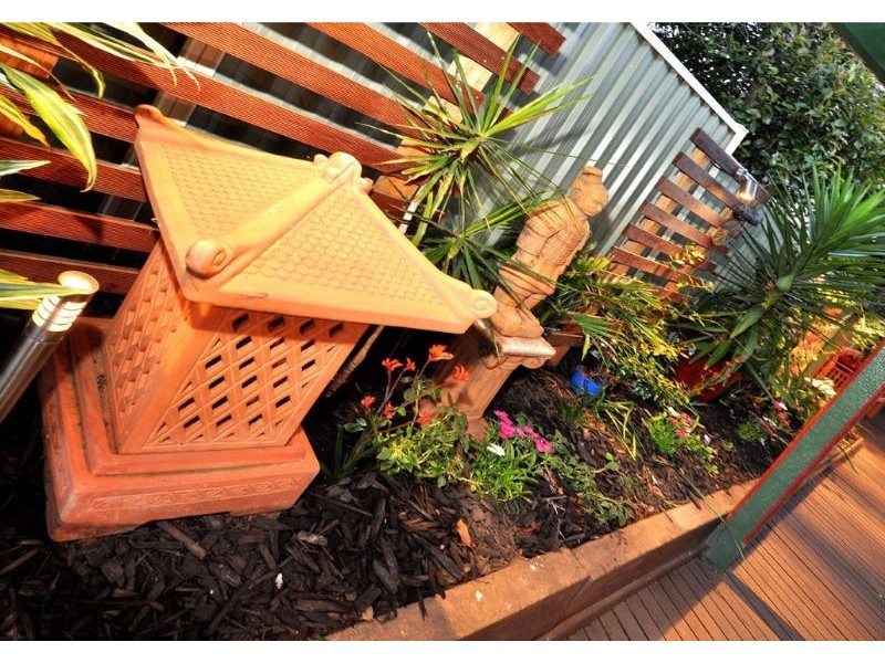 9 Forest Court, Gladstone Park VIC 3043