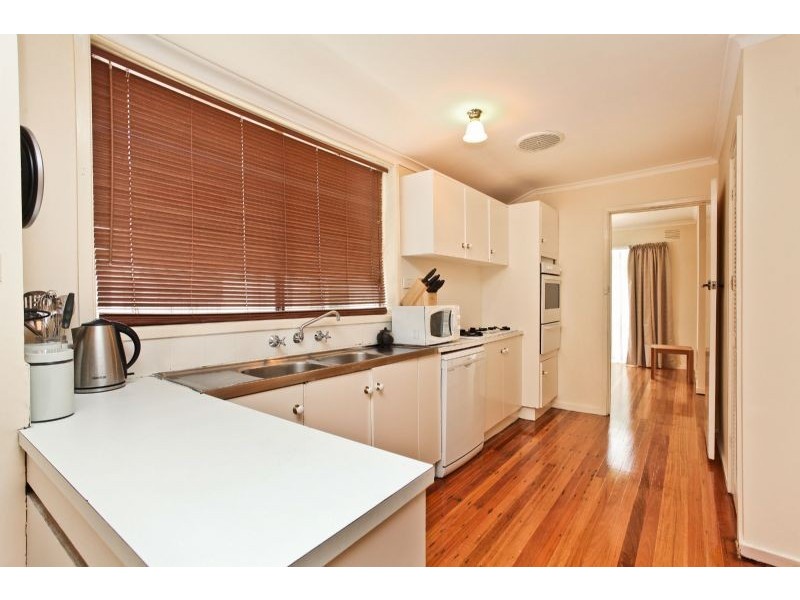 7 Byfield Close, Gladstone Park VIC 3043