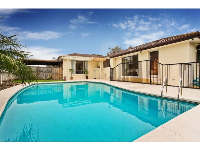 7 Byfield Close, Gladstone Park VIC 3043