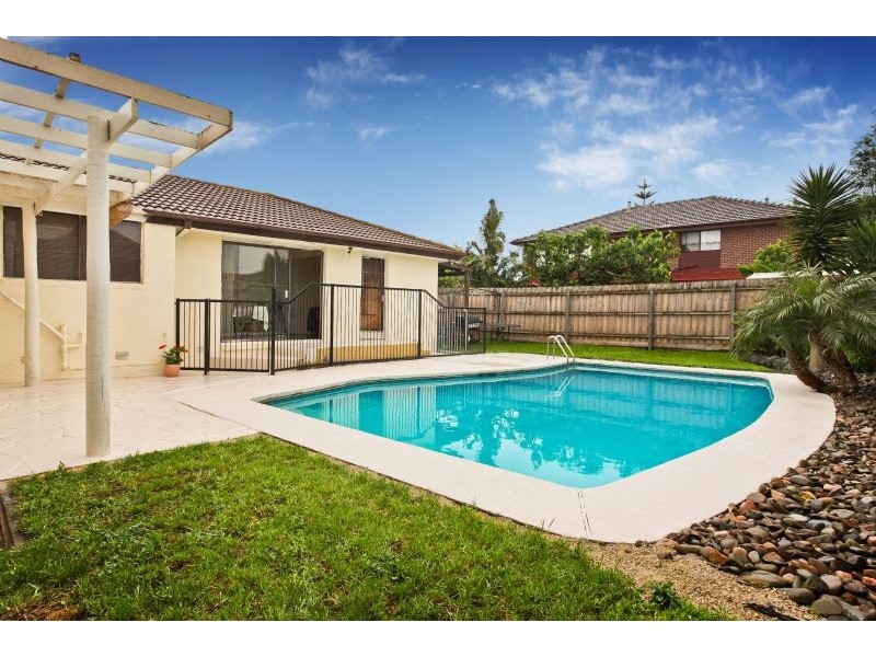 7 Byfield Close, Gladstone Park VIC 3043