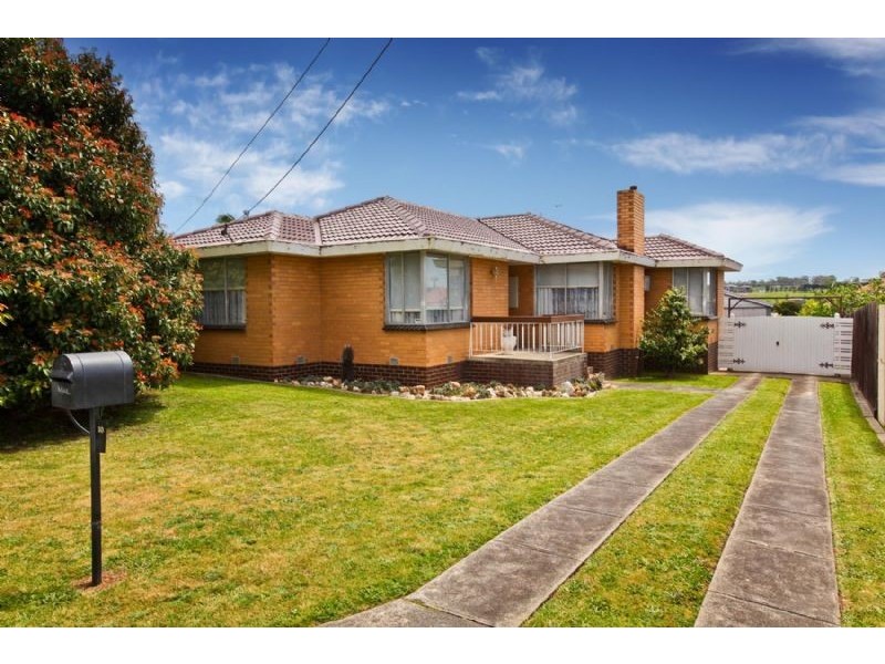 10 Bamford Avenue, Westmeadows VIC 3049