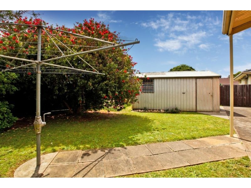 10 Bamford Avenue, Westmeadows VIC 3049