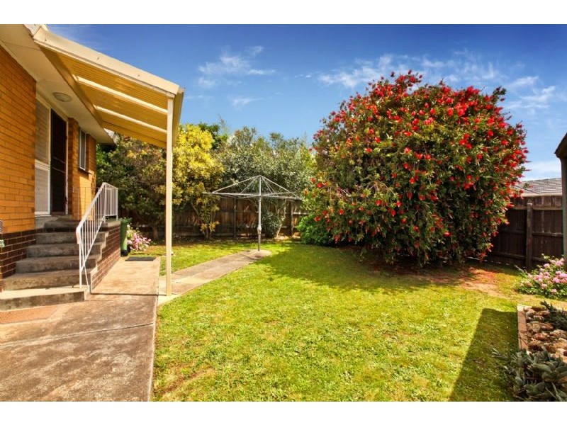 10 Bamford Avenue, Westmeadows VIC 3049