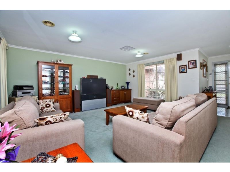 11 Ogilvy Avenue, Greenvale VIC 3059