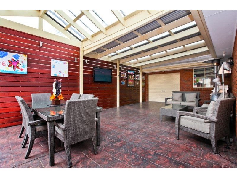 11 Ogilvy Avenue, Greenvale VIC 3059