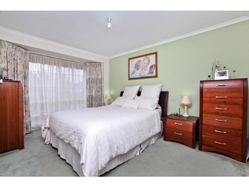 11 Ogilvy Avenue, Greenvale VIC 3059