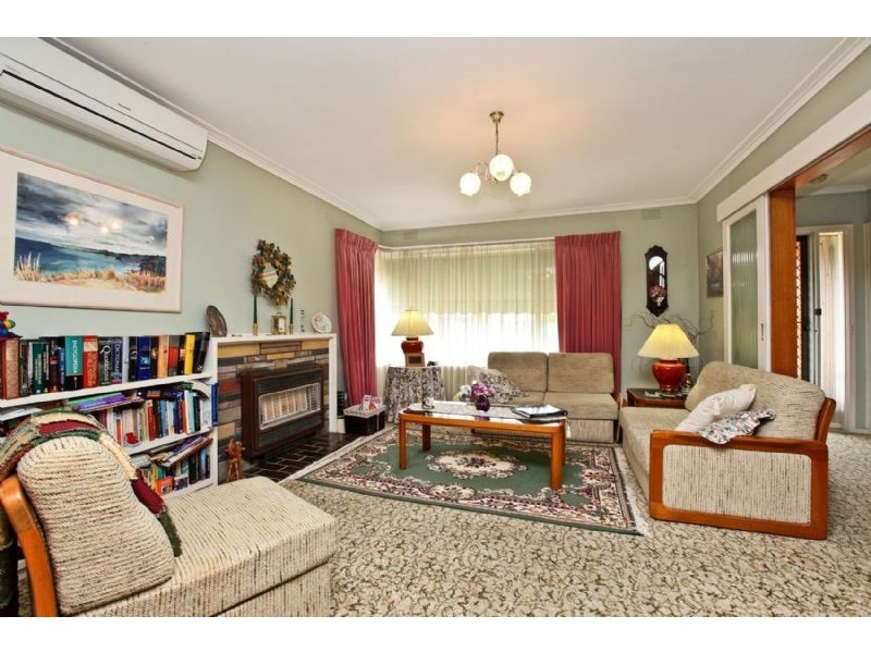15 Tadstan Drive, Tullamarine VIC 3043