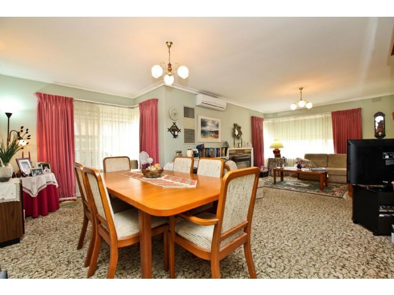 15 Tadstan Drive, Tullamarine VIC 3043