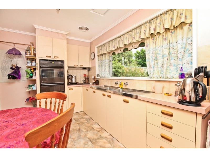 15 Tadstan Drive, Tullamarine VIC 3043