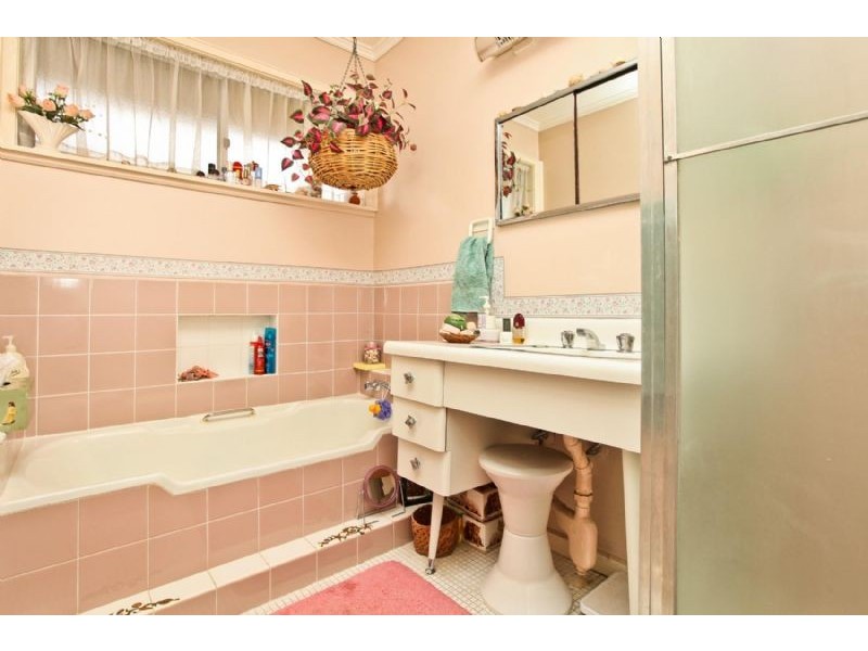 15 Tadstan Drive, Tullamarine VIC 3043