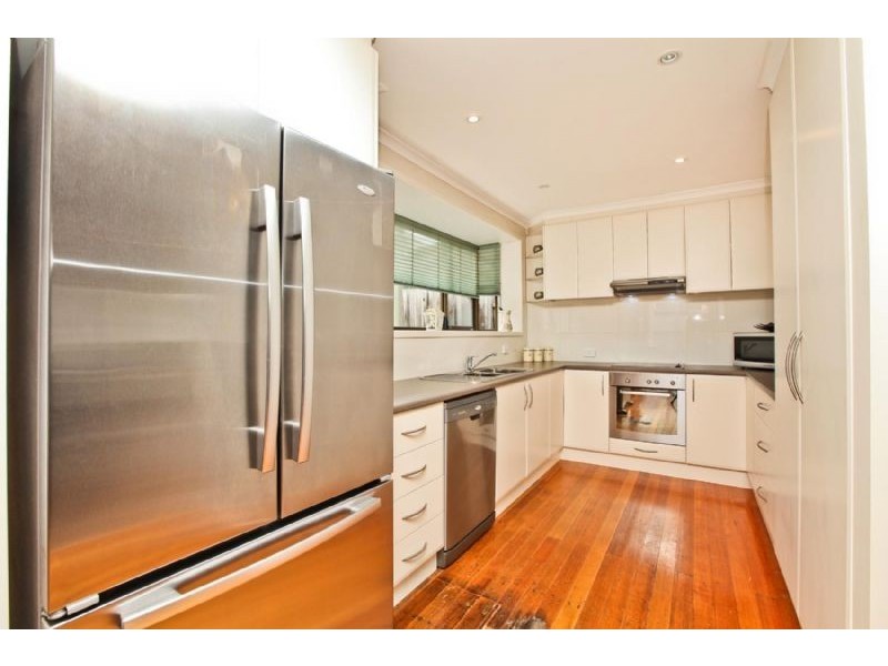 26 Fairbank Avenue, Gladstone Park VIC 3043