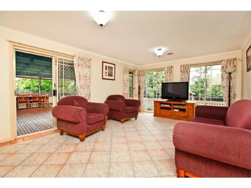 3 Ogilvy Avenue, Greenvale VIC 3059