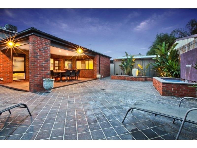 99 Clare Boulevard, Greenvale VIC 3059