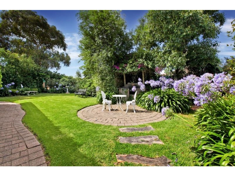 12 Halsham Court, Greenvale VIC 3059