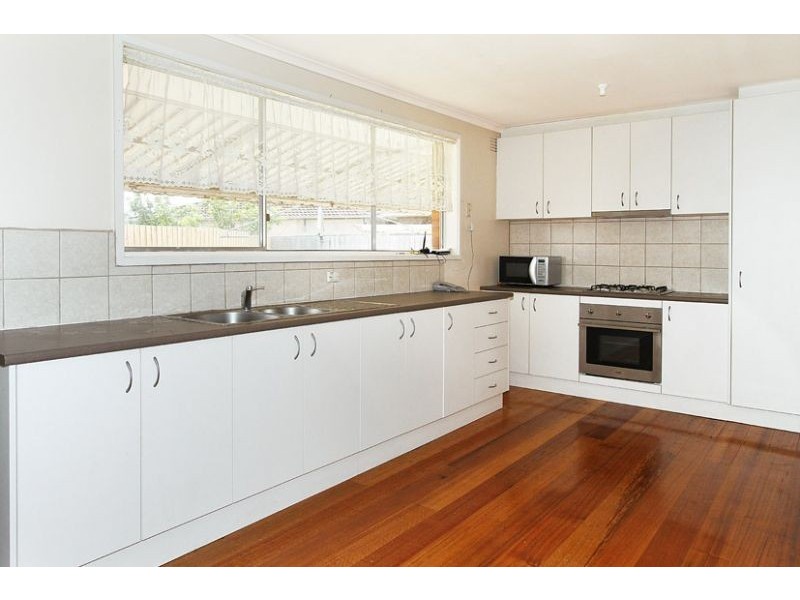 2 Eliza Court, Gladstone Park VIC 3043