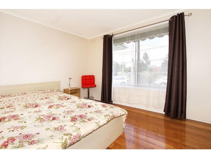 2 Eliza Court, Gladstone Park VIC 3043