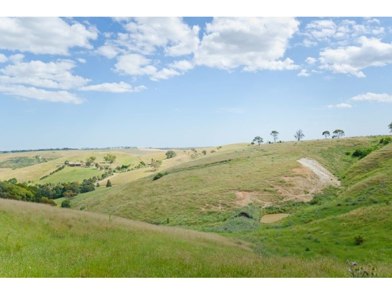 220 Konagadeera Road, Oaklands Junction VIC 3063