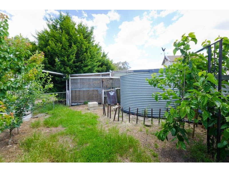 220 Konagadeera Road, Oaklands Junction VIC 3063