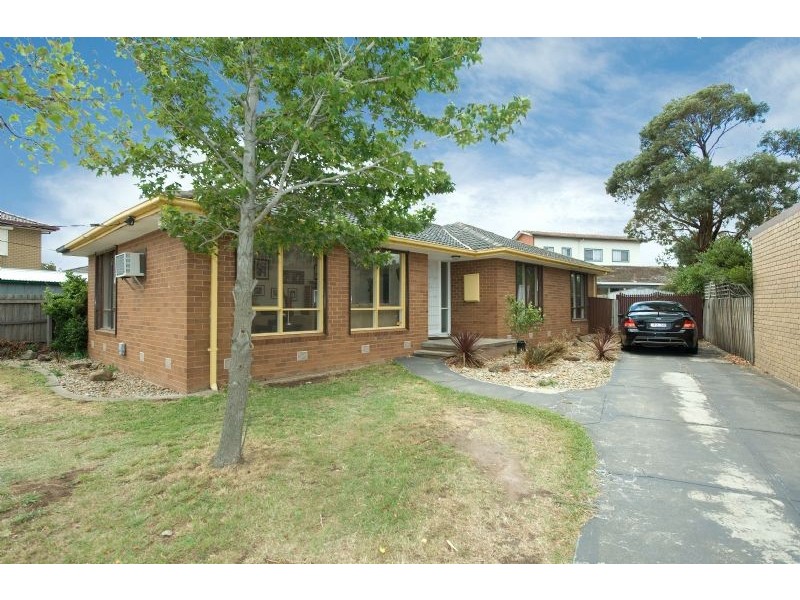 240 Carrick Drive, Gladstone Park VIC 3043