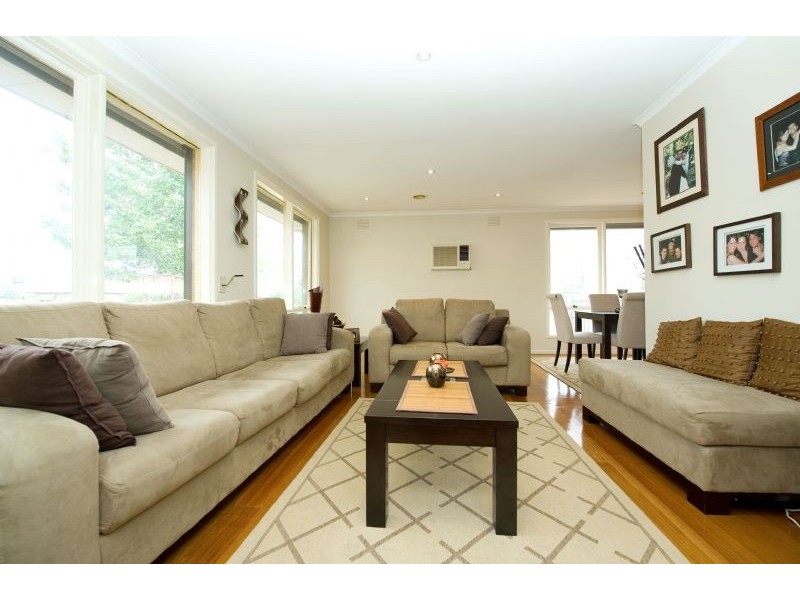 240 Carrick Drive, Gladstone Park VIC 3043