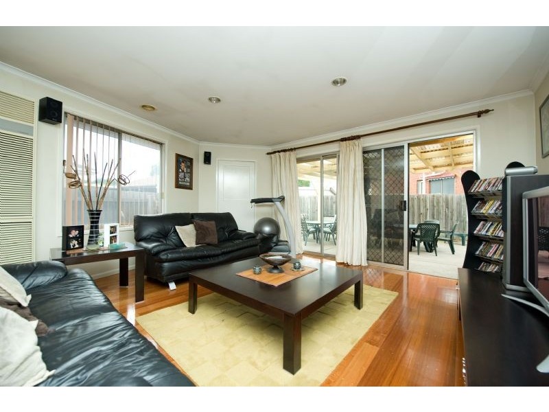 240 Carrick Drive, Gladstone Park VIC 3043