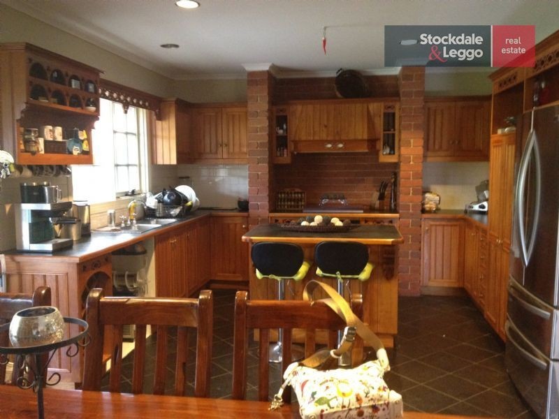 6 Hawick Court, Greenvale VIC 3059