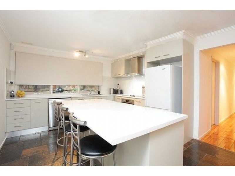 10 Ramsey Close, Gladstone Park VIC 3043