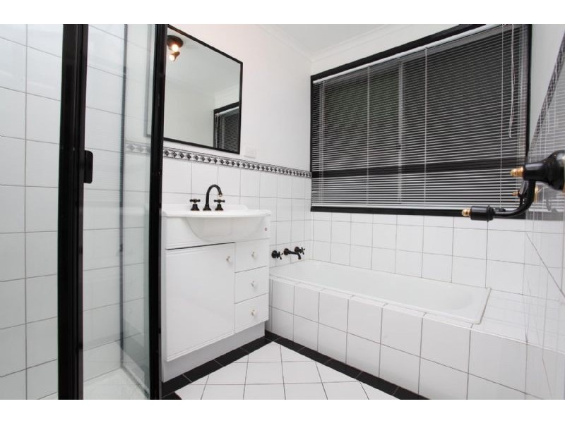 29 Beresford Crescent, Gladstone Park VIC 3043